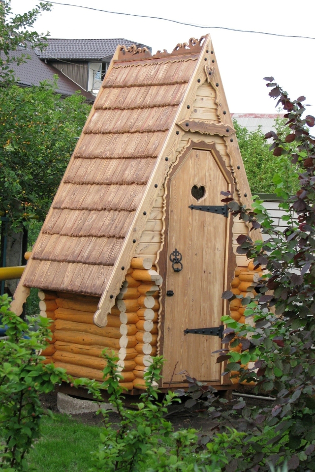 Строим маленький домик на даче своими руками